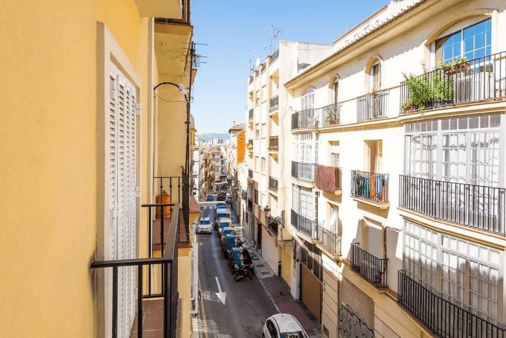 Shiny Lud Family Apartment Málaga Exteriör bild